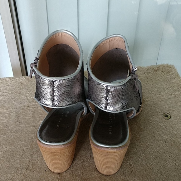 Silver Sequined Open Toe Bootie NWOT - Picture 3 of 12